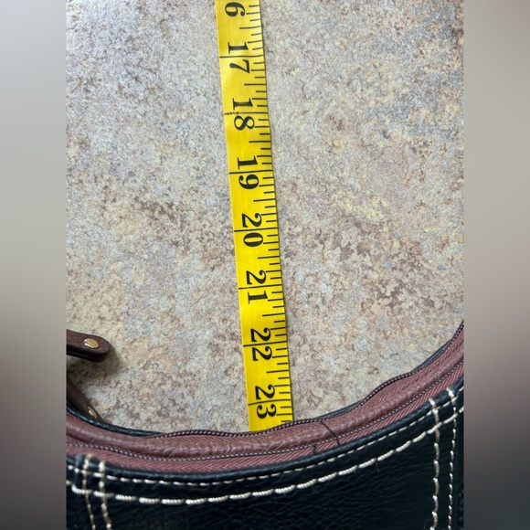 b.o.c. Vegan pebbled like leather shoulder purse in black and brown like new - Picture 9 of 13